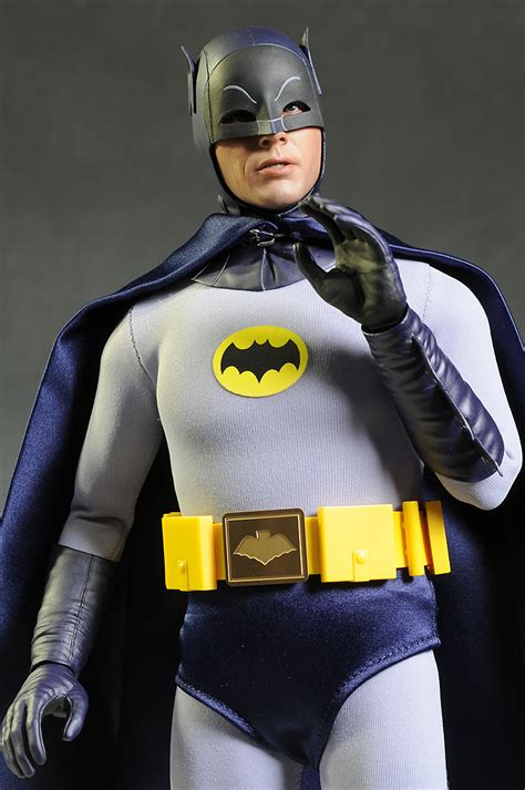 Hot Toys DC Comics Batman 1966 Sixth Scale Figure